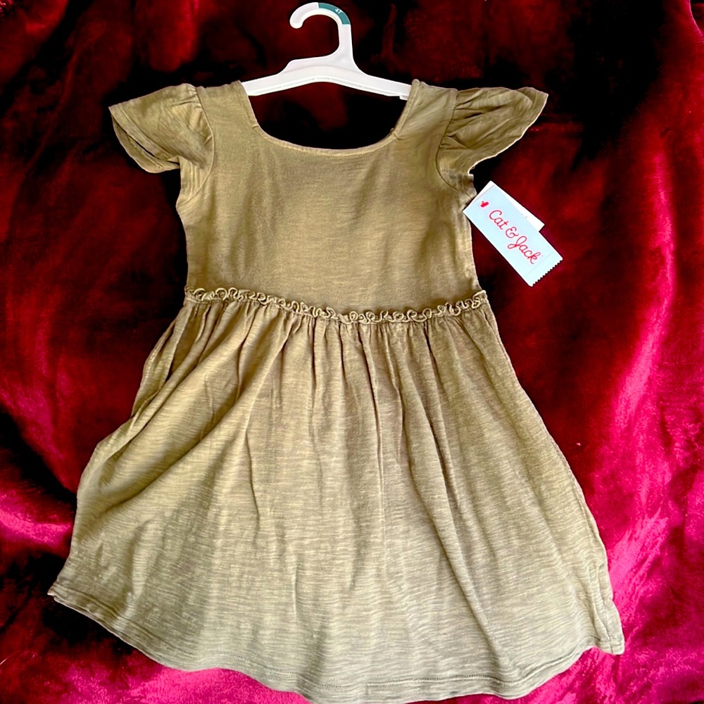 Cat and Jack girls olive green dress size 4t